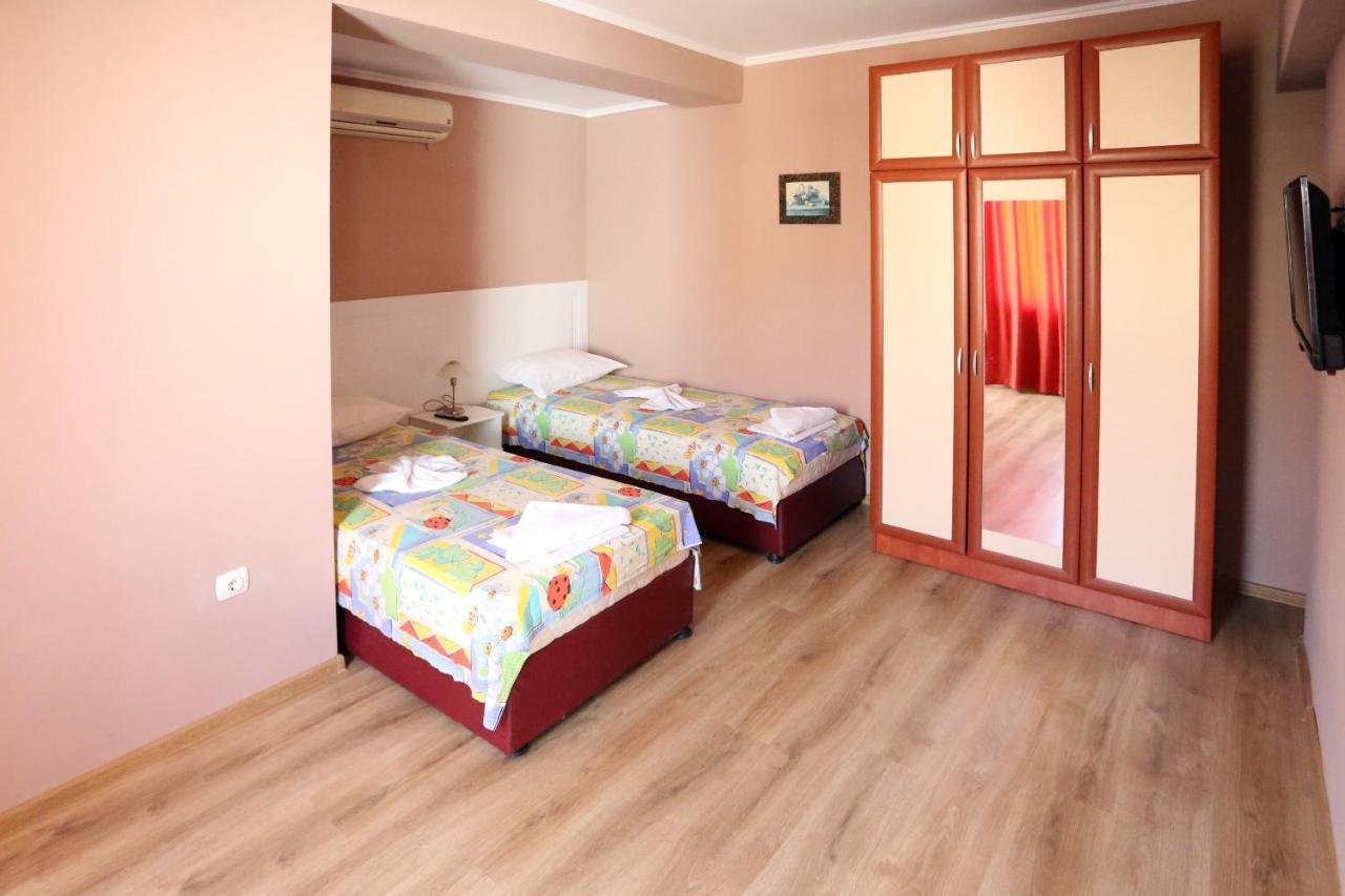 Apartments Dani ポモリエ エクステリア 写真