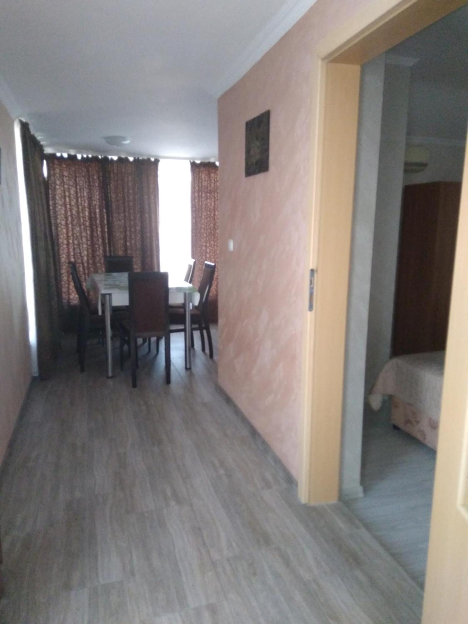 Apartments Dani ポモリエ エクステリア 写真